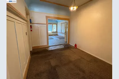 1701 10th Ave, Oakland, CA 94606 - Photo 4