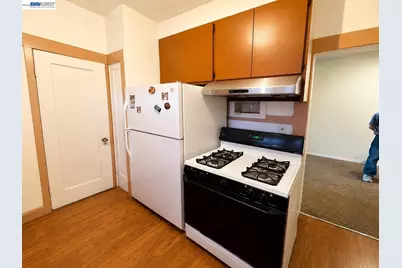 1701 10th Ave, Oakland, CA 94606 - Photo 2