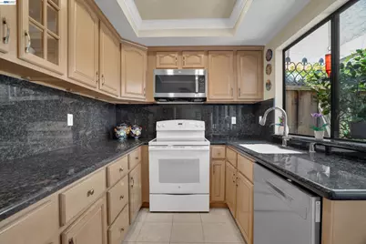 2023 Los Gatos Almaden Rd, San Jose, CA 95124 - Photo 6