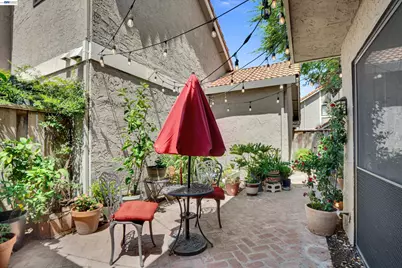2023 Los Gatos Almaden Rd, San Jose, CA 95124 - Photo 30