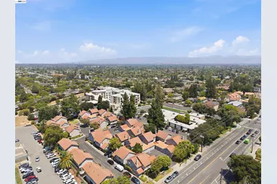 2023 Los Gatos Almaden Rd, San Jose, CA 95124 - Photo 46