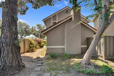 2023 Los Gatos Almaden Rd, San Jose, CA 95124 - Photo 38