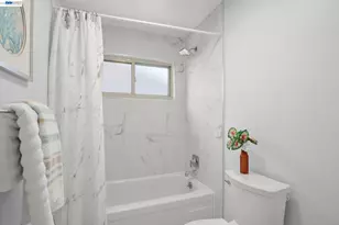 34838 Lilac St, Union City, CA 94587 - Photo 20