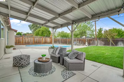 1789 Woodland Ct, Concord, CA 94521 - Photo 36