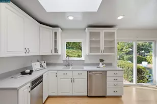 3286 Burgundy Dr, Pleasanton, CA 94566 - Photo 12