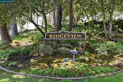 532 Ridgeview Ct, Pleasant Hill, CA 94523 - Photo 4