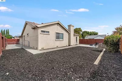 1618 Paseo Flores Dr, Suisun City, CA 94585 - Photo 40