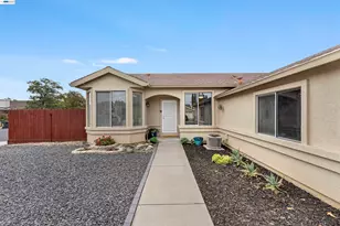 1618 Paseo Flores Dr, Suisun City, CA 94585 - Photo 2