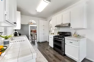 1618 Paseo Flores Dr, Suisun City, CA 94585 - Photo 20