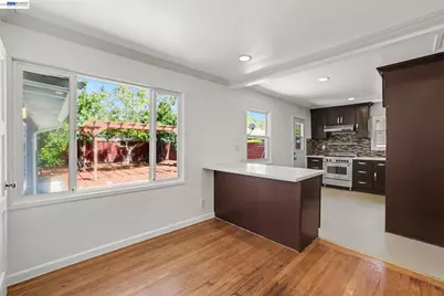 15890 Via Pinale, San Lorenzo, CA 94580 - Photo 8