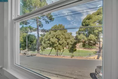 121 Parkview Ave, Daly City, CA 94014 - Photo 6