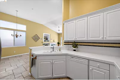 2012 Trailside Dr, Brentwood, CA 94513 - Photo 18