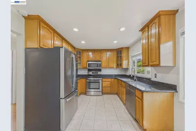 4015 Rusting Ave, Oakland, CA 94605 - Photo 18
