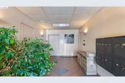 260 Perkins St #2E, Oakland, CA 94610 - Photo 24