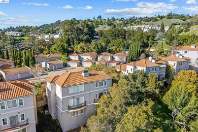 4636 Redwood Rd, Oakland, CA 94619 - Photo 22