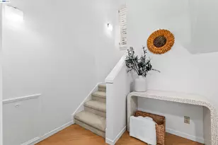 4636 Redwood Rd, Oakland, CA 94619 - Photo 16