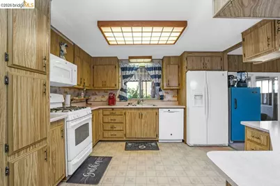 2166 Dalis Dr., Concord, CA 94520 - Photo 14