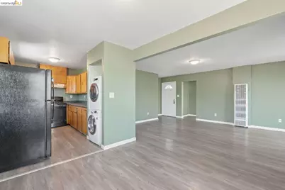 2562 60th Ave, Oakland, CA 94605 - Photo 10