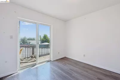 2562 60th Ave, Oakland, CA 94605 - Photo 32