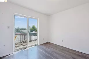 2562 60th Ave, Oakland, CA 94605 - Photo 32