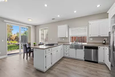 1937 Paradise Peak Ct, Antioch, CA 94531 - Photo 8