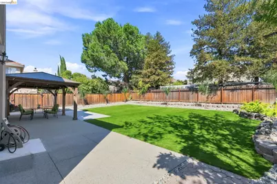 1937 Paradise Peak Ct, Antioch, CA 94531 - Photo 34