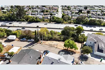 14643 Saturn Dr, Castro Valley, CA 94578 - Photo 24