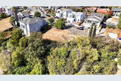 14643 Saturn Dr, Castro Valley, CA 94578 - Photo 18