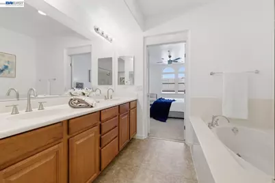 800 Abel Street #519, Milpitas, CA 95035 - Photo 18