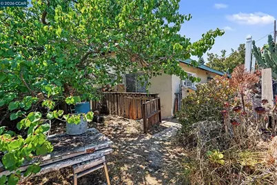 1318 Potter St, Martinez, CA 94553 - Photo 18