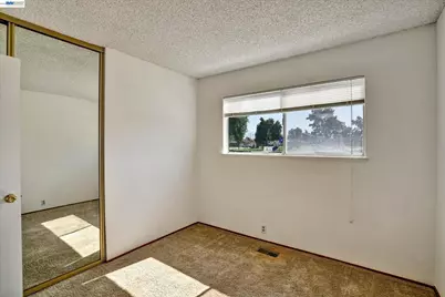 2511 Mistletoe Dr, Hayward, CA 94545 - Photo 10