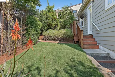 2714 Montana St, Oakland, CA 94602 - Photo 24