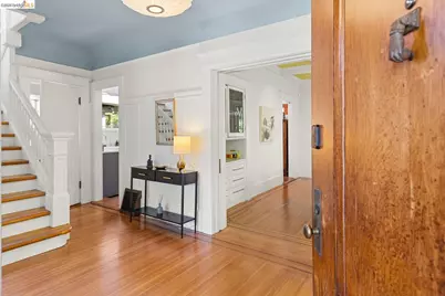 6434 Regent St, Oakland, CA 94618 - Photo 4