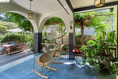 6434 Regent St, Oakland, CA 94618 - Photo 22