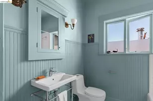 6434 Regent St, Oakland, CA 94618 - Photo 40