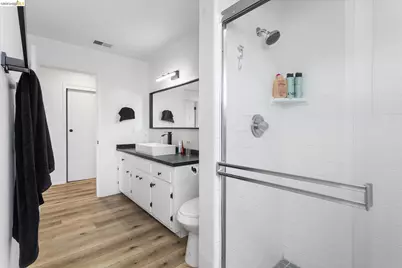 2360 Ellsworth St, Berkeley, CA 94704 - Photo 18