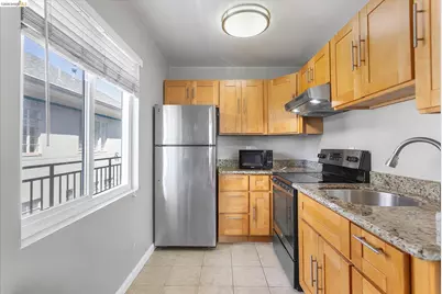 2360 Ellsworth St, Berkeley, CA 94704 - Photo 14