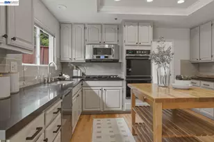 26 Oak Rd, Orinda, CA 94563 - Photo 12