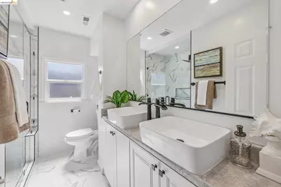 2712 Octavia St, Oakland, CA 94619 - Photo 12