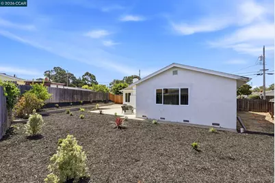 2225 Meadowlark St, San Pablo, CA 94806 - Photo 38