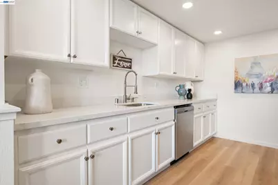 3773 Stoneglen, Richmond, CA 94806 - Photo 12