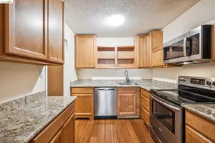 555 Pierce St, Albany, CA 94706 - Photo 4
