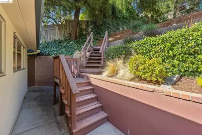 844 Blair Ave, Oakland, CA 94611 - Photo 44