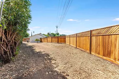2824 Cowell Rd., Concord, CA 94518 - Photo 50