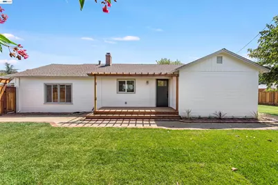 2824 Cowell Rd., Concord, CA 94518 - Photo 1