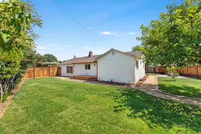 2824 Cowell Rd., Concord, CA 94518 - Photo 6