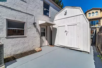 321 Escobar St, Martinez, CA 94553 - Photo 32
