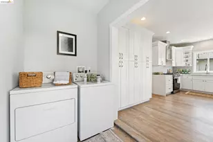 2726 Wallace St, Berkeley, CA 94702 - Photo 24