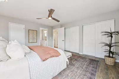 2726 Wallace St, Berkeley, CA 94702 - Photo 32