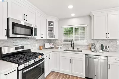 2748 Cryer St, Hayward, CA 94545 - Photo 16